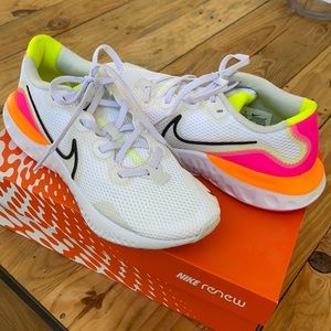 Women’s Nike Renew Run